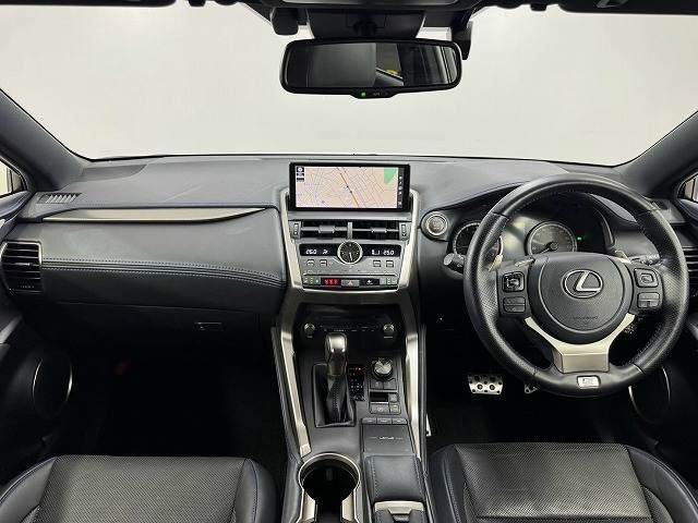 صورة 2 لـ 2021 Lexus NX