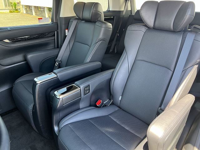 2021 Toyota ALPHARD — фото 13