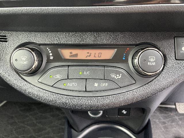 2017 Toyota VITZ 缩略图 15