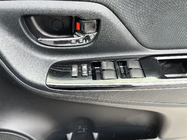 2017 Toyota VITZ 缩略图 18