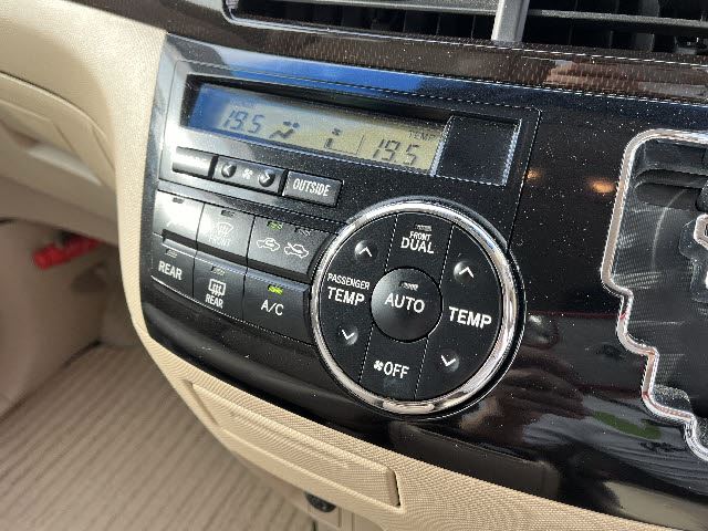 2012 Toyota ESTIMA thumbnail 15