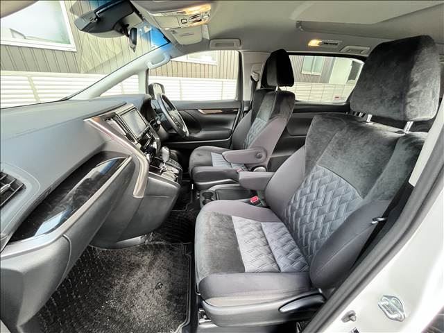 صورة 16 لـ 2018 Toyota VELLFIRE