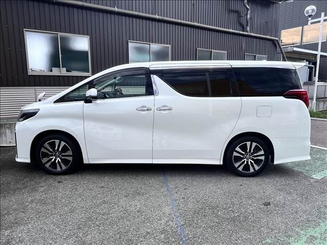 2022 Toyota ALPHARD — фото 5