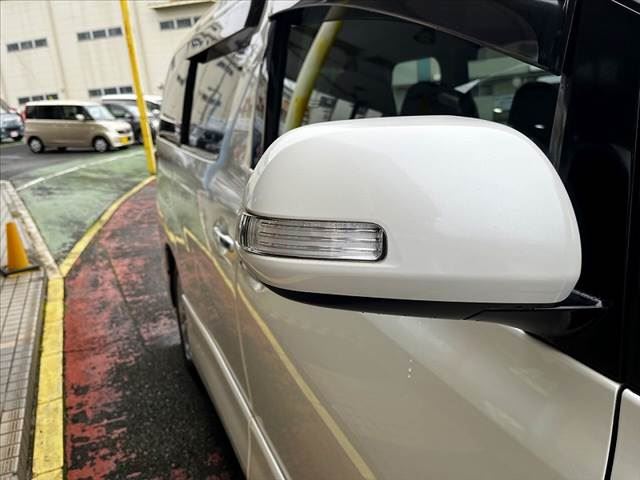 2008 Toyota ALPHARD — миниатюра 27
