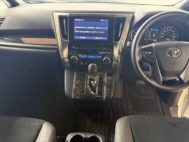 2022 Toyota ALPHARD — фото 3