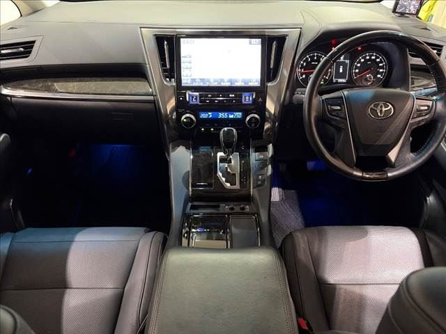 صورة 3 لـ 2017 Toyota VELLFIRE