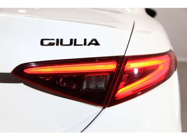 2017 ALFA Romeo JULIA — миниатюра 32