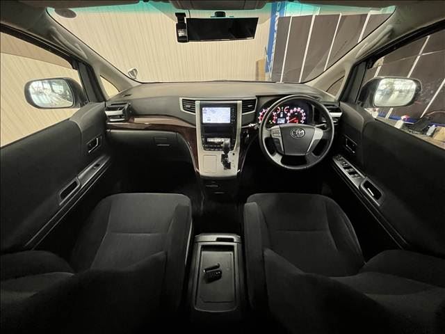 صورة 10 لـ 2012 Toyota VELLFIRE