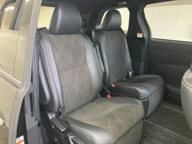 2016 Toyota ESTIMA photo 6