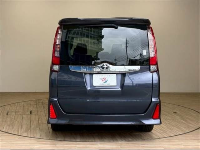 صورة مصغرة 15 لـ 2014 Toyota NOAH