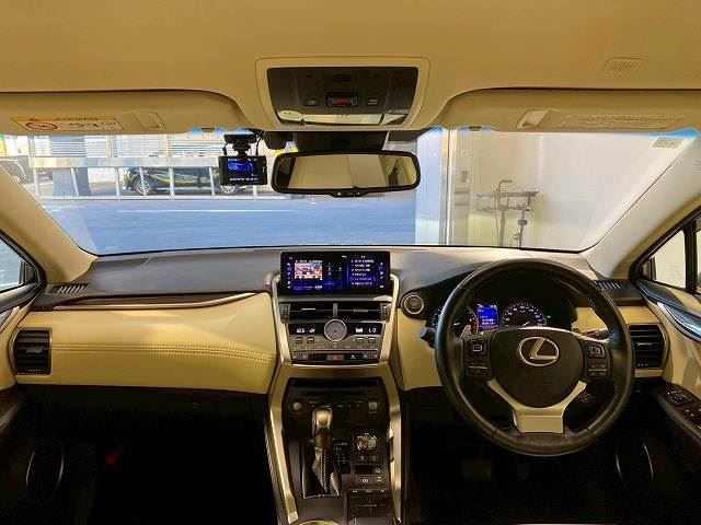 صورة 3 لـ 2017 Lexus NX