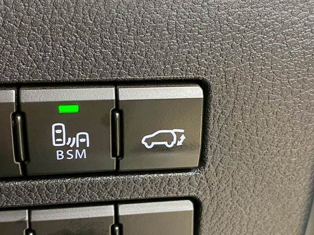 صورة 9 لـ 2017 Lexus NX