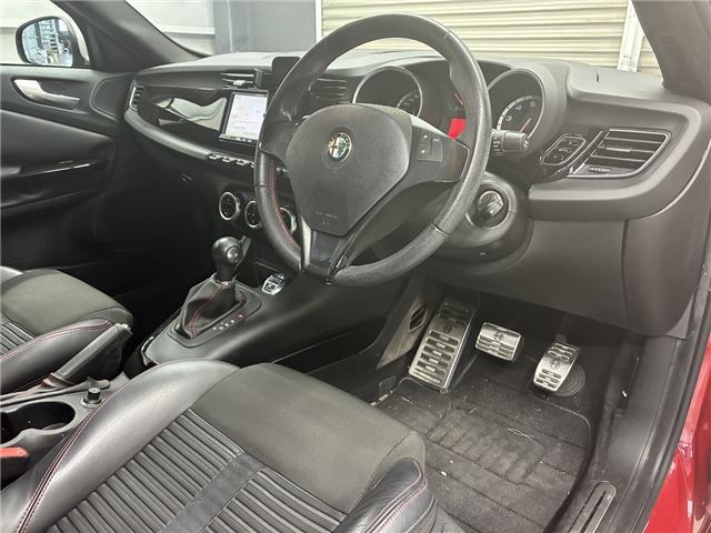 2012 ALFA Romeo GIULIETTA — миниатюра 14