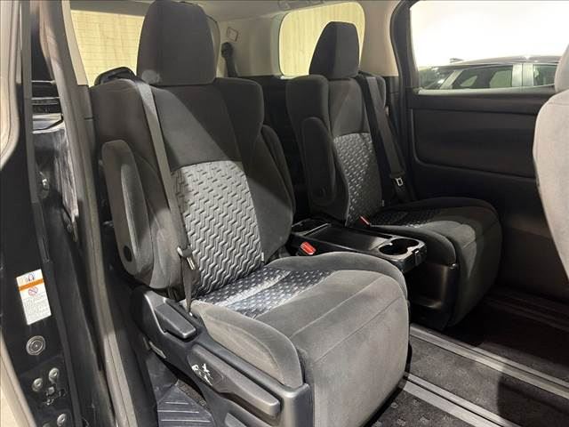 صورة 10 لـ 2016 Toyota VELLFIRE