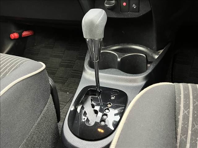 2018 Toyota VITZ 缩略图 23
