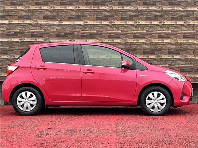صورة 4 لـ 2018 Toyota VITZ