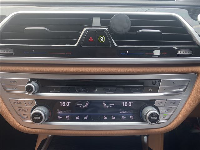 صورة مصغرة 19 لـ 2017 BMW 7 SERIES