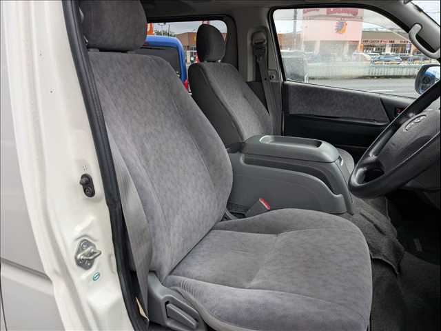 صورة 7 لـ 2007 Toyota HIACE