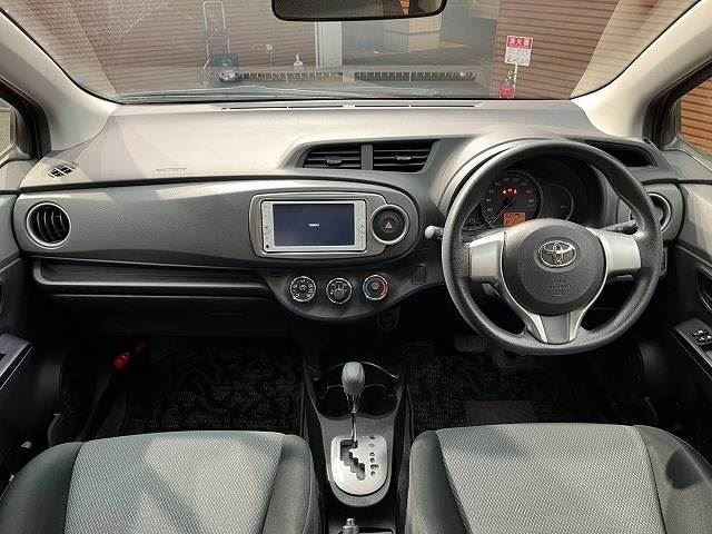 صورة 2 لـ 2013 Toyota VITZ