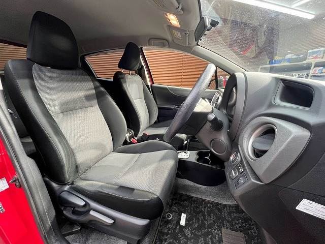 2013 Toyota VITZ — миниатюра 11