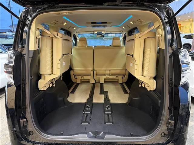 صورة 13 لـ 2019 Toyota VELLFIRE