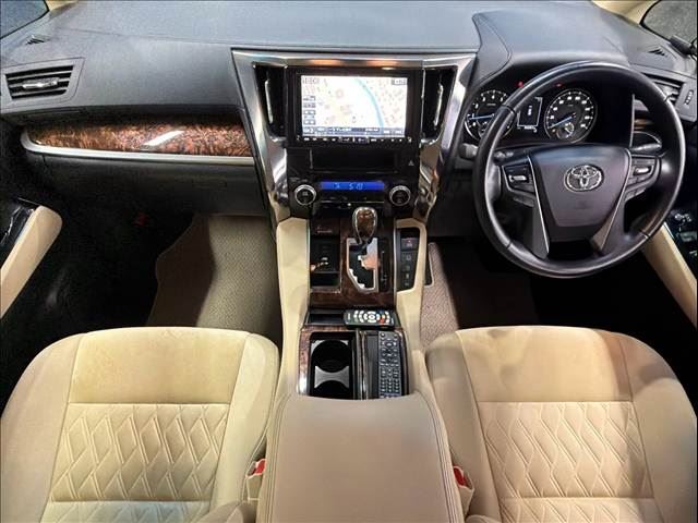 صورة 2 لـ 2019 Toyota VELLFIRE