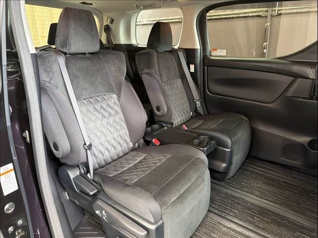 صورة 11 لـ 2018 Toyota VELLFIRE