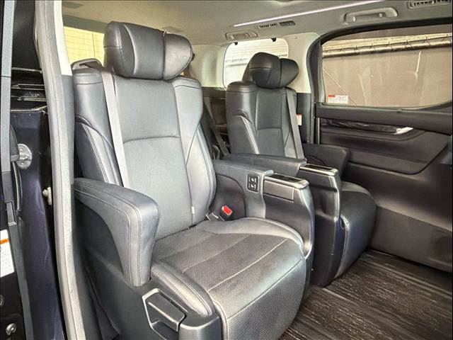 صورة 11 لـ 2019 Toyota VELLFIRE