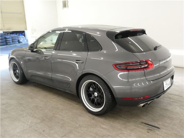 صورة 2 لـ 2014 Porsche MACAN