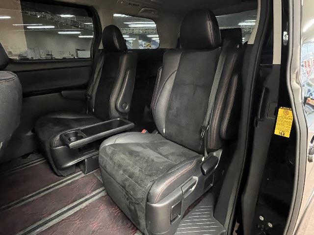 صورة 13 لـ 2013 Toyota VELLFIRE