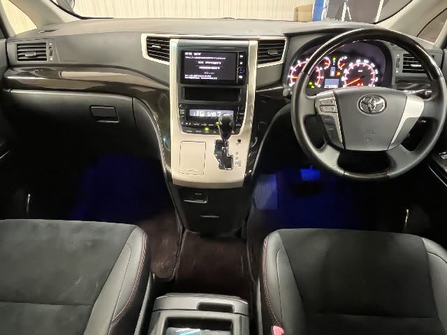 صورة 2 لـ 2013 Toyota VELLFIRE