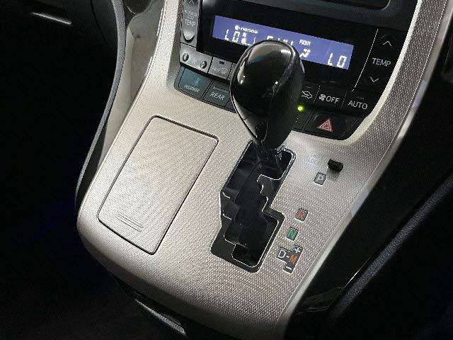 صورة مصغرة 20 لـ 2013 Toyota VELLFIRE