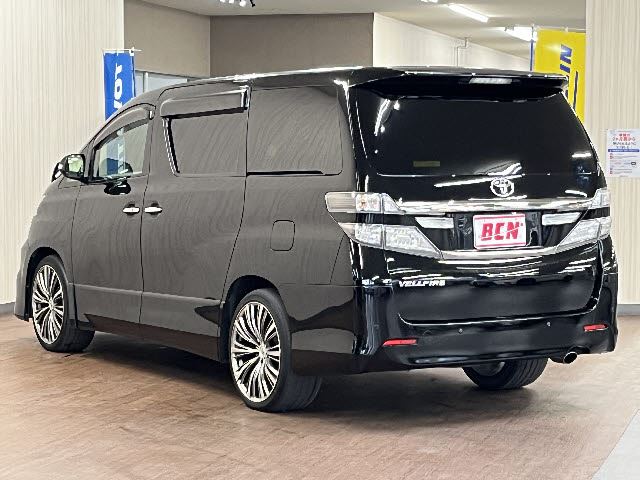 صورة 9 لـ 2013 Toyota VELLFIRE