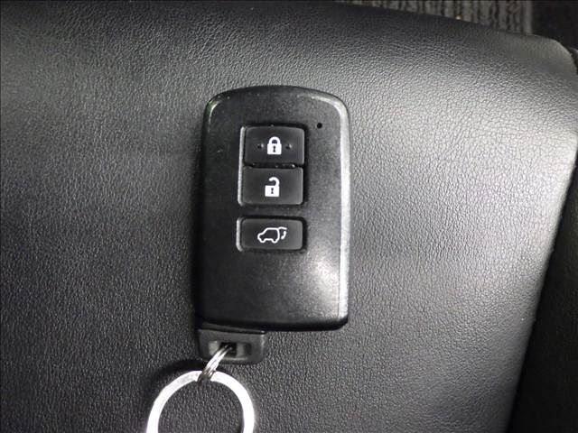 صورة 7 لـ 2016 Toyota HARRIER