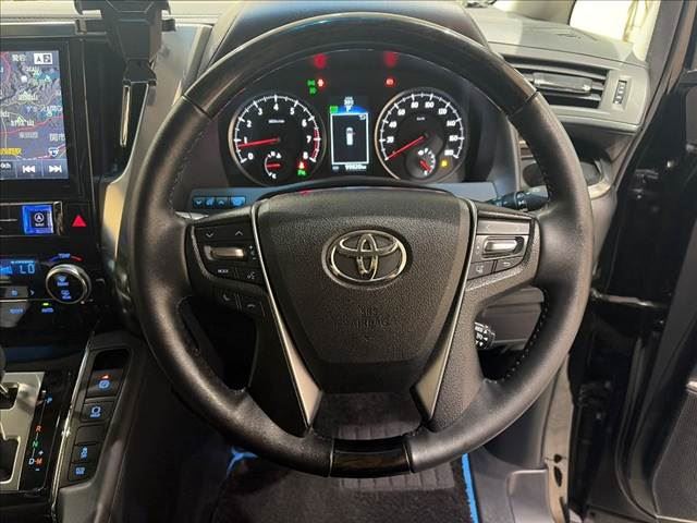صورة 15 لـ 2015 Toyota VELLFIRE