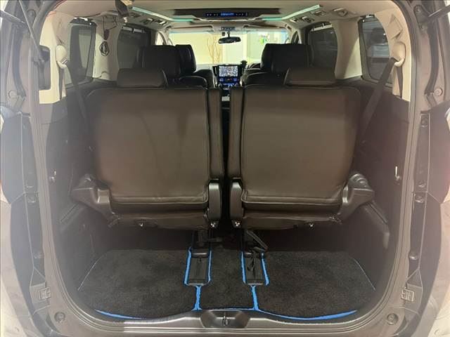 صورة 14 لـ 2015 Toyota VELLFIRE