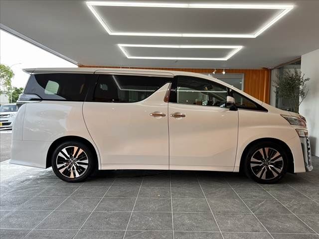 صورة 12 لـ 2018 Toyota VELLFIRE