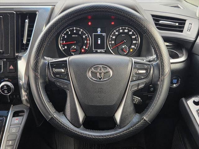 صورة 9 لـ 2015 Toyota VELLFIRE