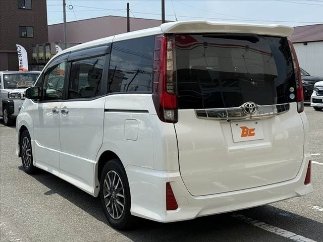 صورة مصغرة 15 لـ 2014 Toyota NOAH