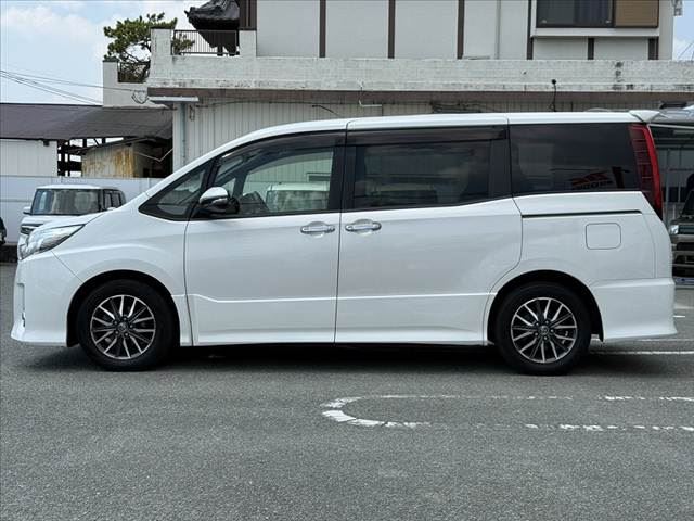 صورة مصغرة 11 لـ 2014 Toyota NOAH