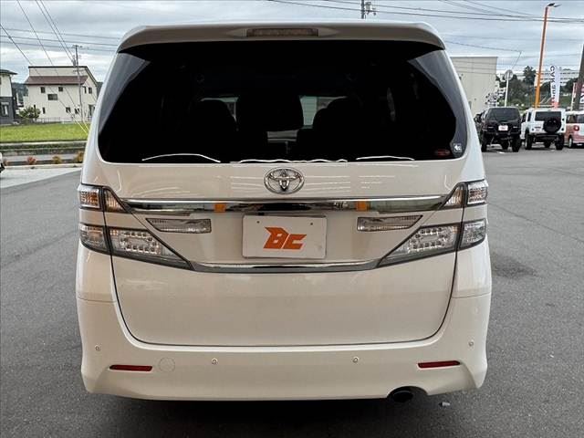 صورة 14 لـ 2012 Toyota VELLFIRE