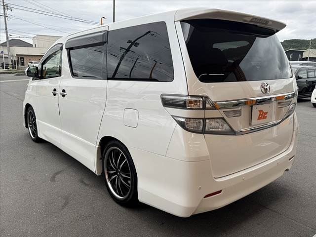 صورة 13 لـ 2012 Toyota VELLFIRE