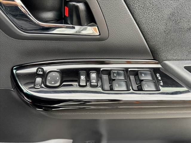 صورة مصغرة 22 لـ 2012 Toyota VELLFIRE