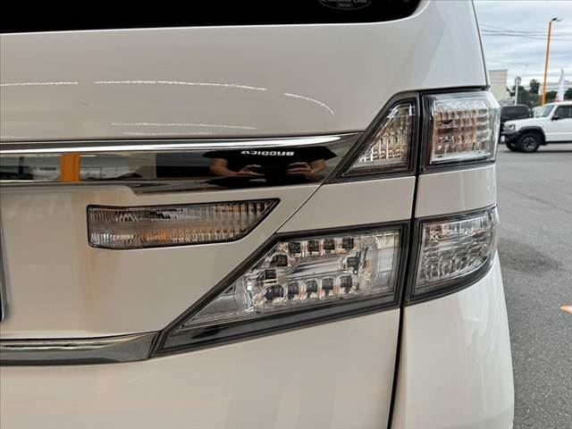 صورة مصغرة 37 لـ 2012 Toyota VELLFIRE