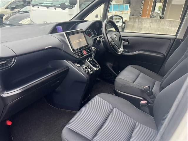 2014 Toyota NOAH 缩略图 15