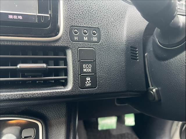 2014 Toyota NOAH 缩略图 28