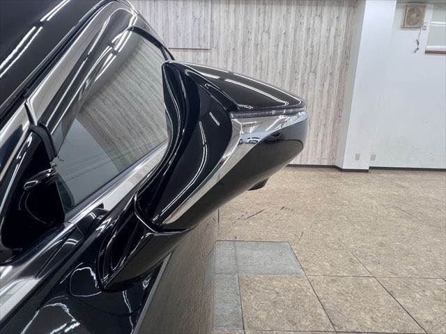 2020 Lexus ES thumbnail 23