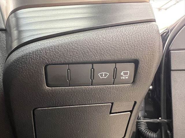 2020 Lexus ES thumbnail 38