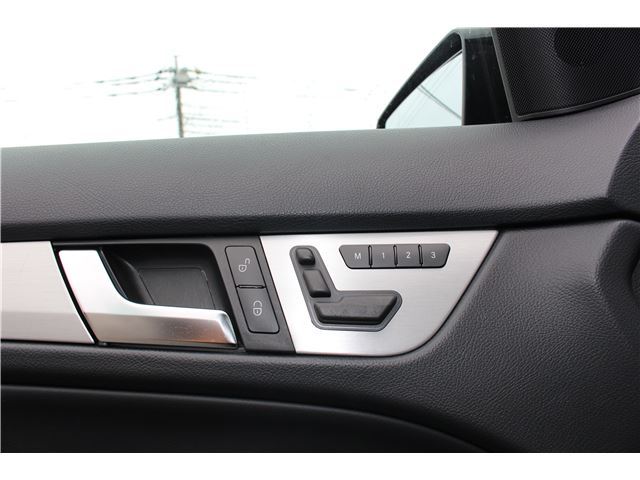 صورة مصغرة 23 لـ 2015 Mercedes-BENZ C-CLASS