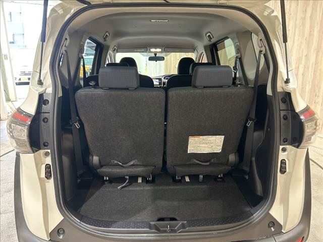 2016 Toyota SIENTA — миниатюра 13